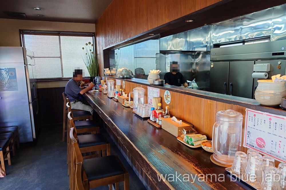 楠本屋 店内